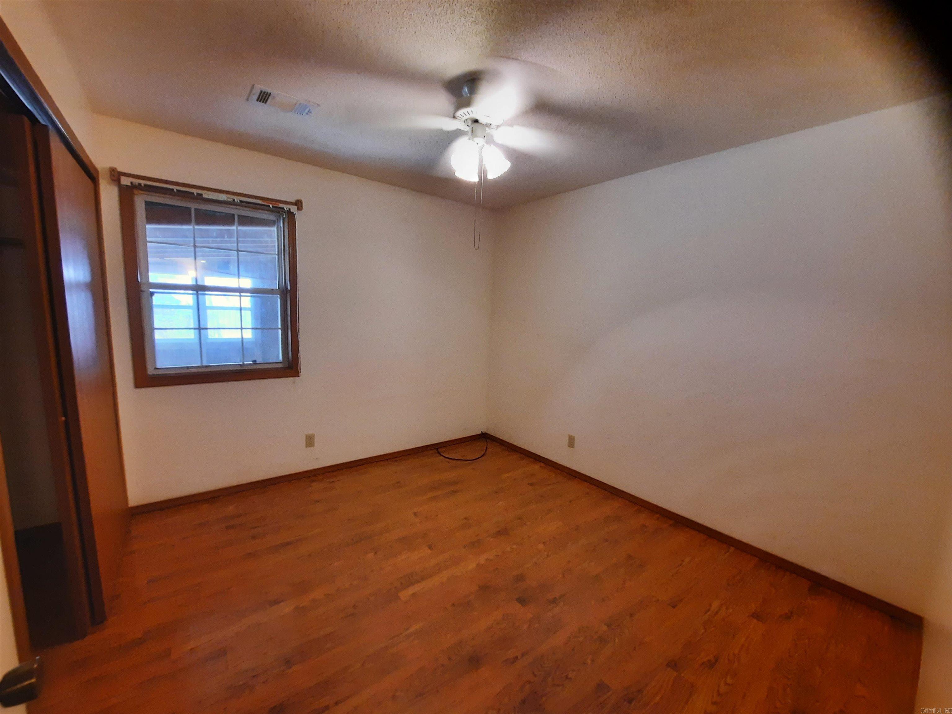 LANCASTER WESTERN - Residential
