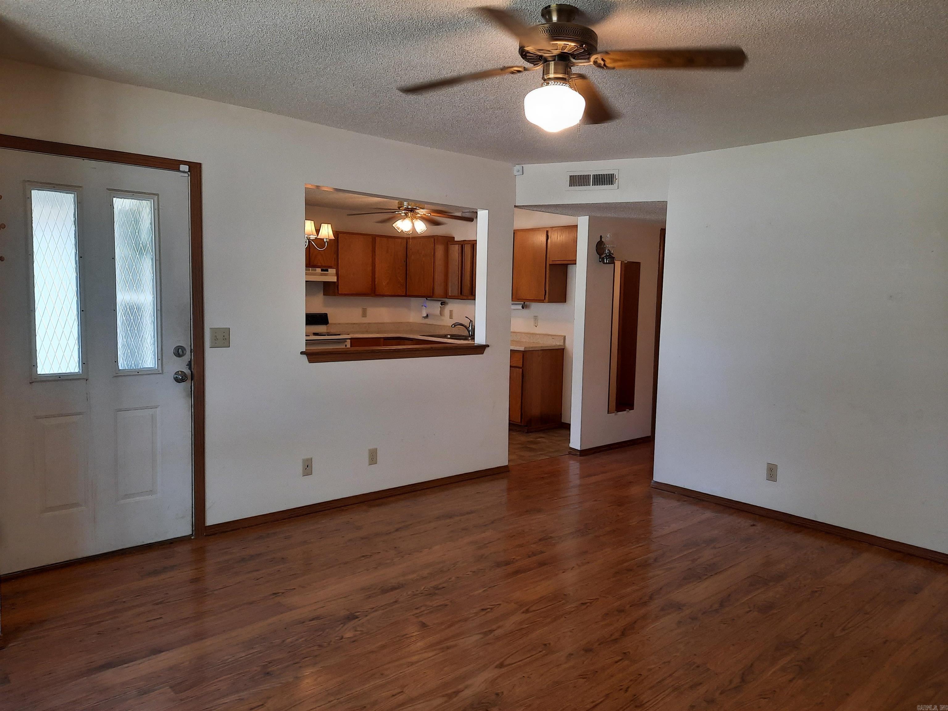 LANCASTER WESTERN - Residential