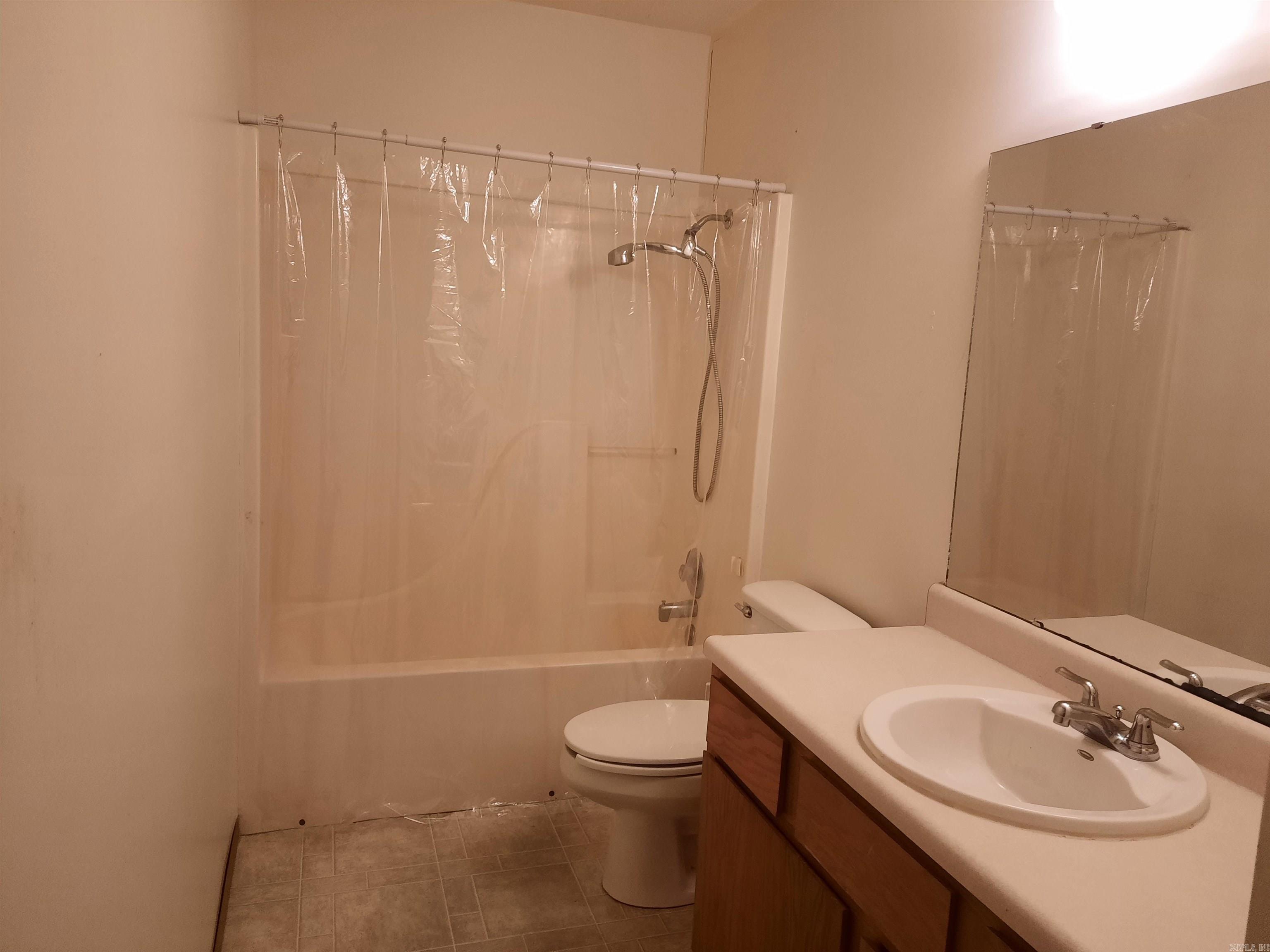 LANCASTER WESTERN - Residential