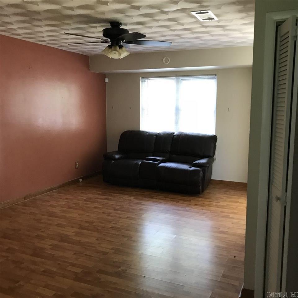 Country Club to Jacksonville - Residential Lease