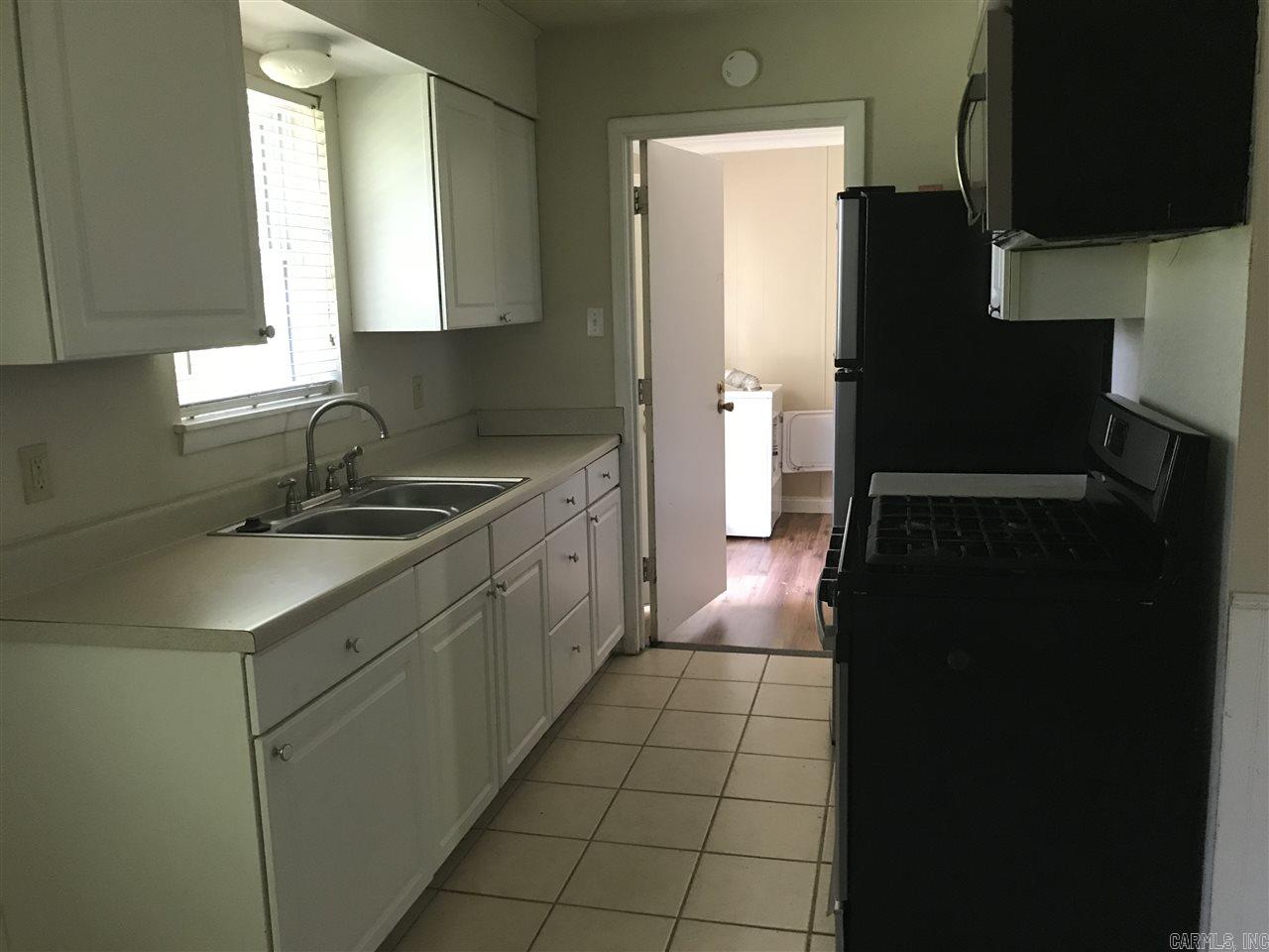 Country Club to Jacksonville - Residential Lease