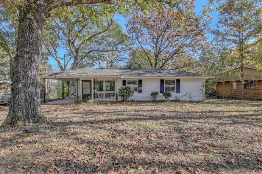 Discover your move-in-ready dream home in this freshly renovated 3-bedroom, 1.5-bathroom house! With all the hard work done, it's just awaiting your personal touch to transform it into your cozy haven. Conveniently situated near shopping, restaurants, and other amenities, this home offers both comfort and convenience. Don't miss out on the opportunity to make this your perfect retreat!