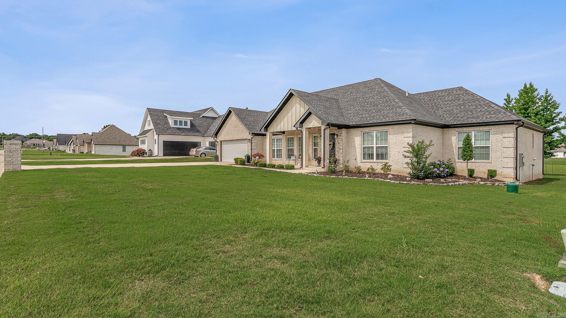 SILO RIDGE ESTATES - Residential