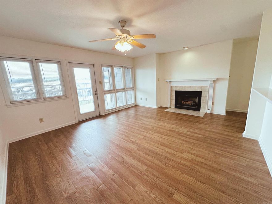 Cute Lakefront 1 Bedroom Condo on Lake Hamilton! Newly updated, covered, assigned parking. Boat Slip Pool and Hot Tub  $100 Application Fee $1600/month $1200 Security Deposit  No Pets Please contact listing office for pre-screening application.