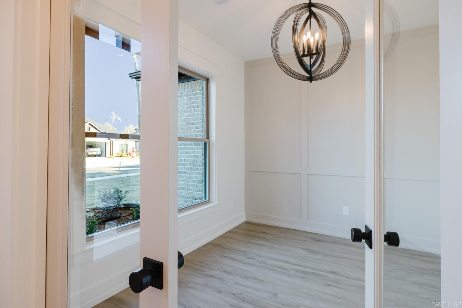 CREEKSIDE - Residential