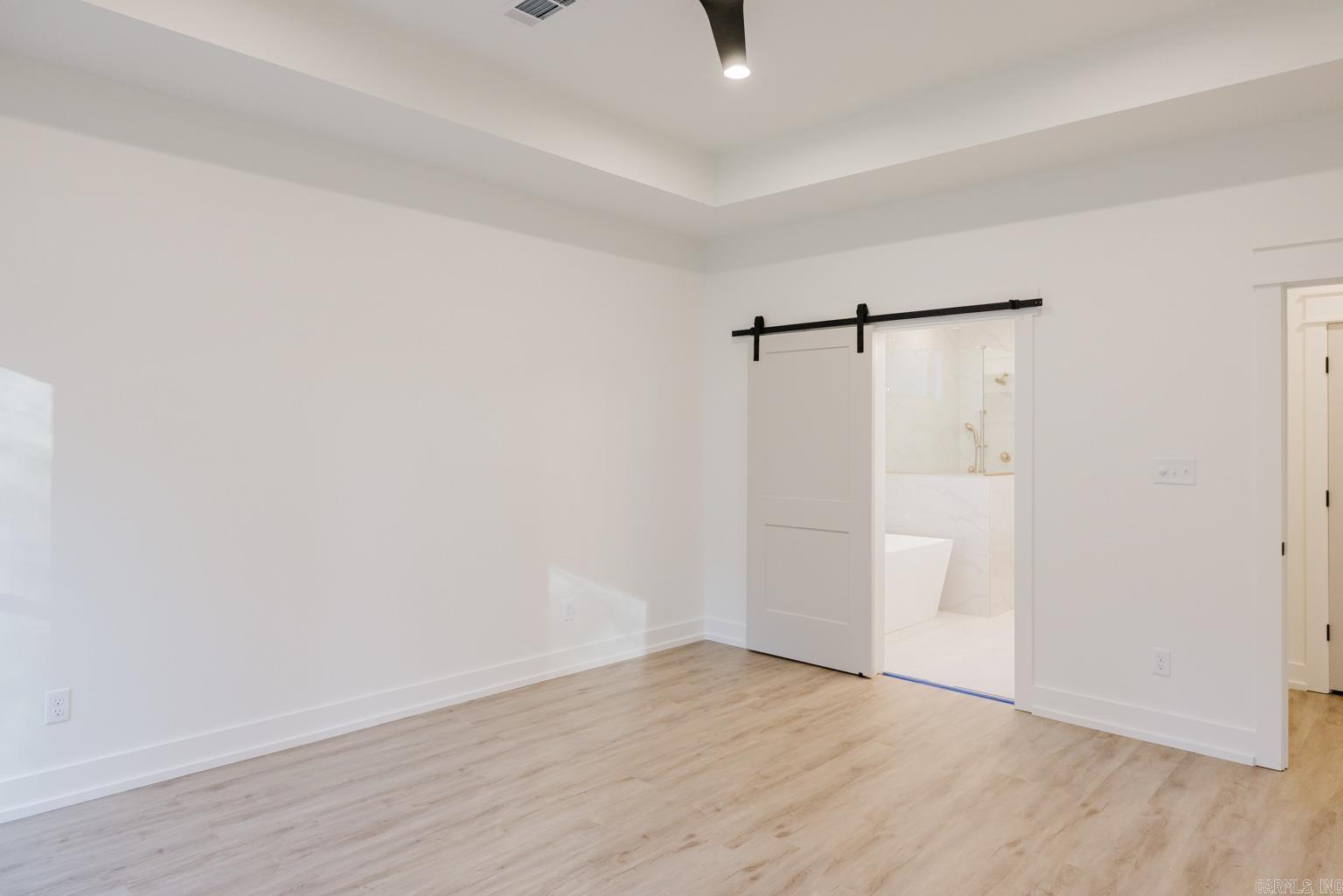 CREEKSIDE - Residential