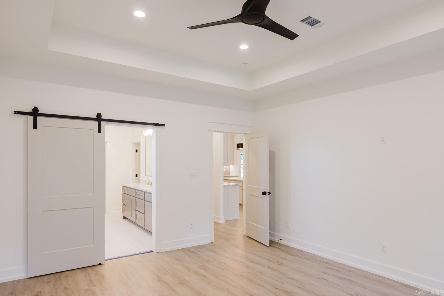 CREEKSIDE - Residential