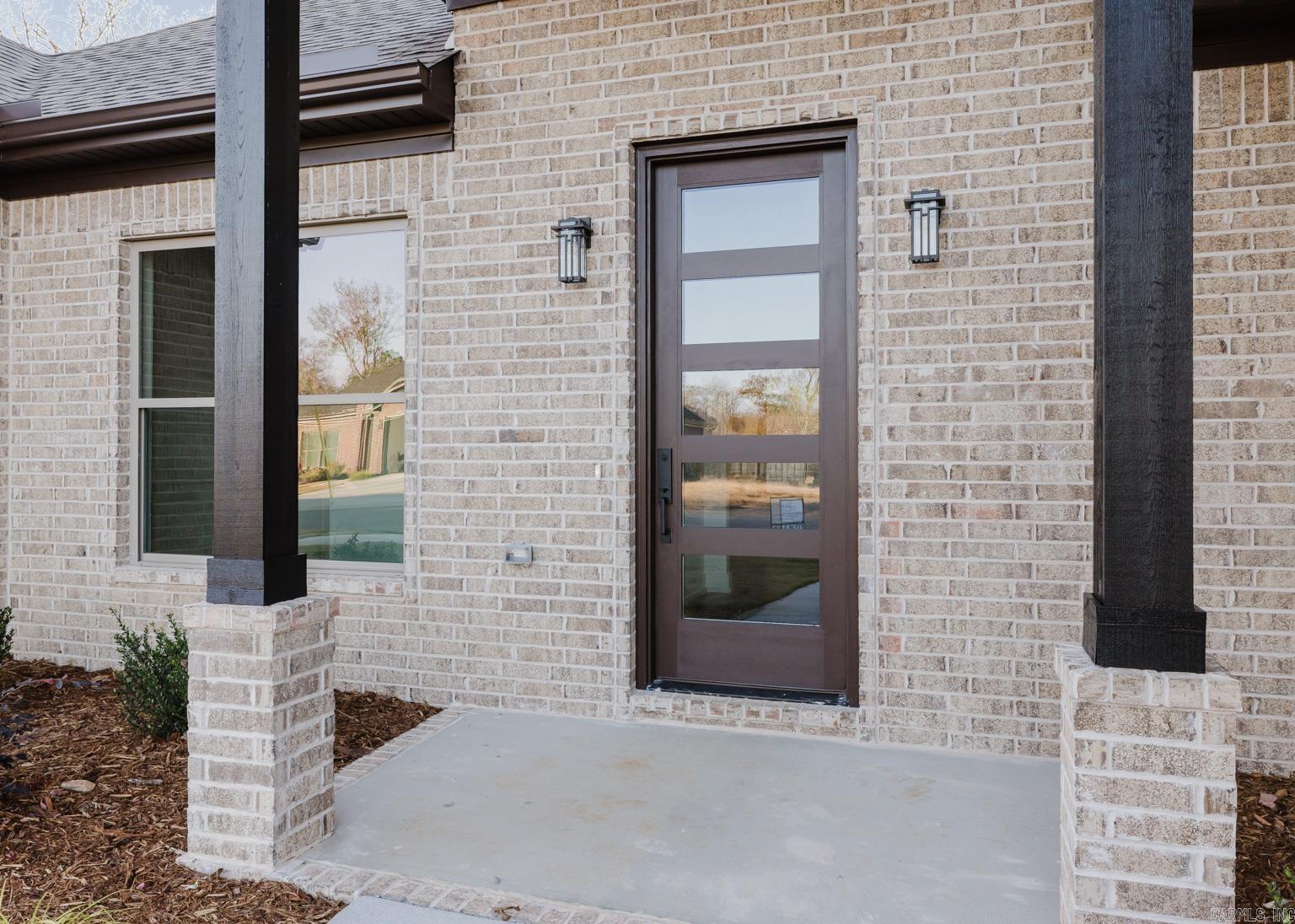 CREEKSIDE - Residential