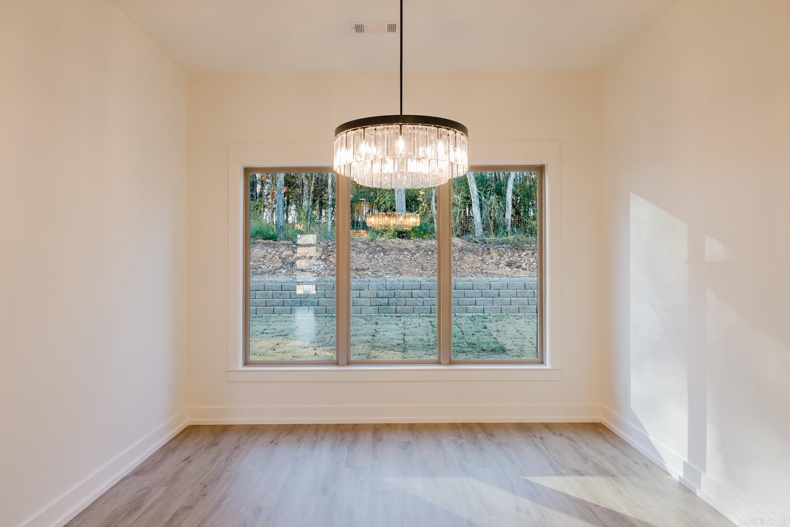 CREEKSIDE - Residential