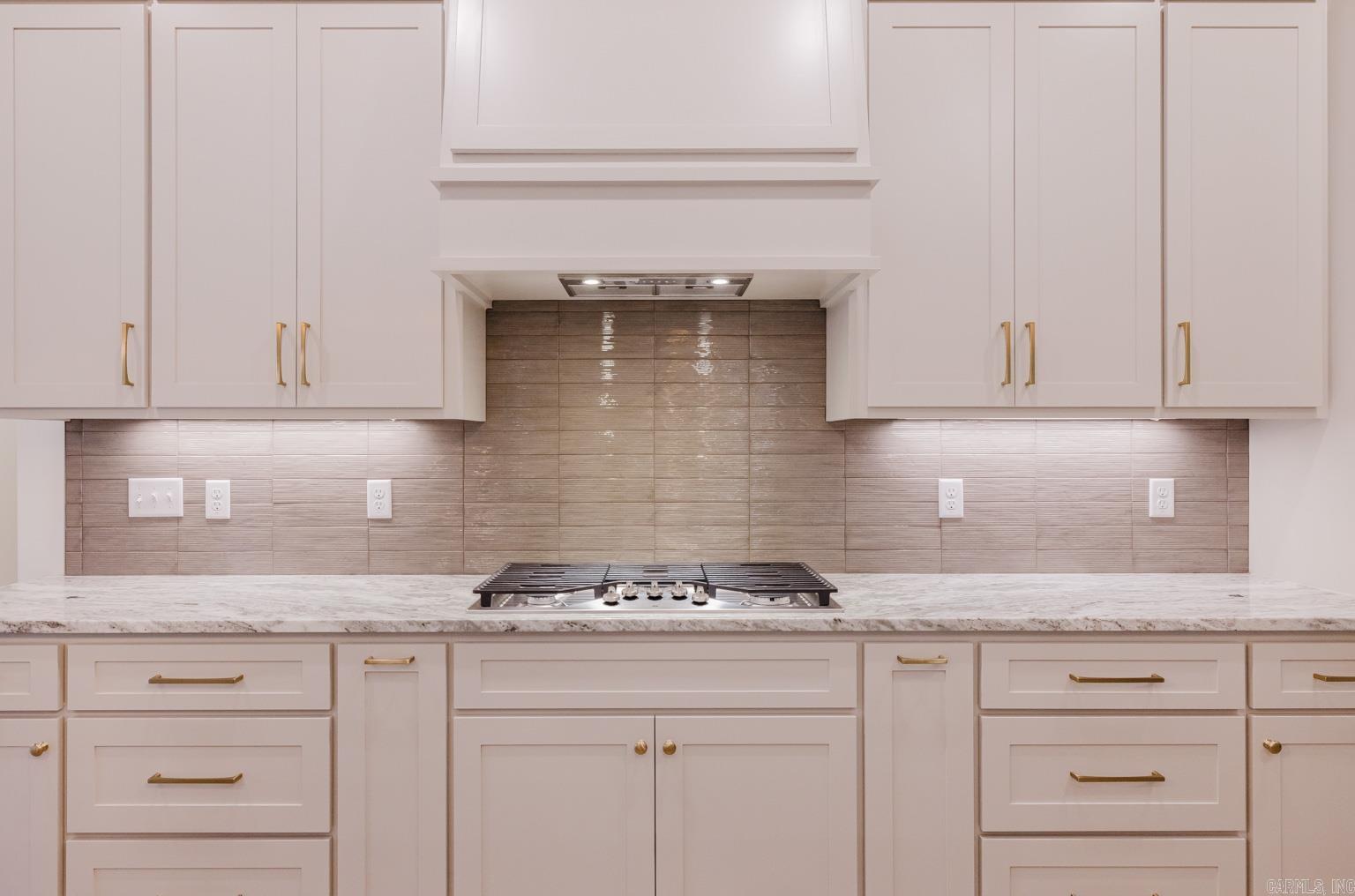 CREEKSIDE - Residential