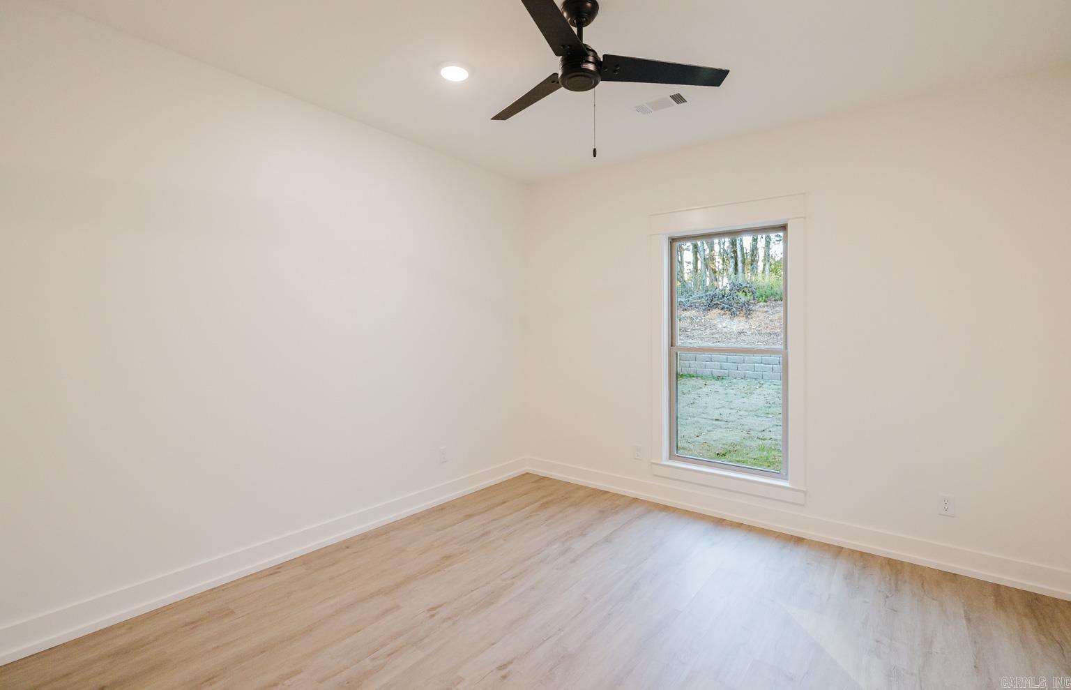 CREEKSIDE - Residential