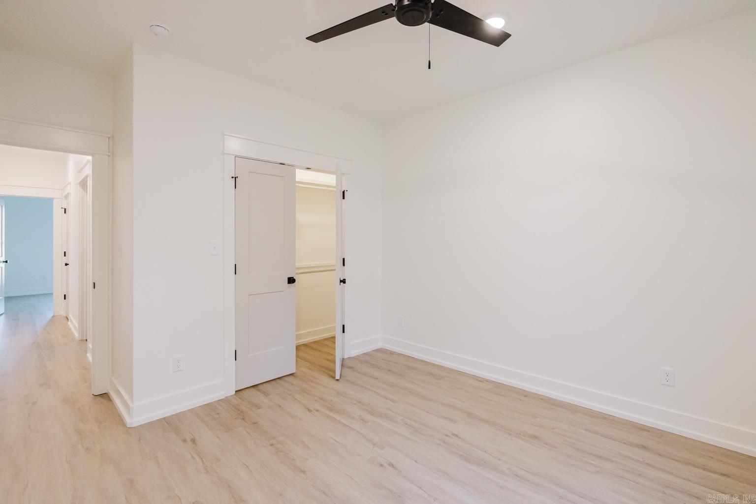 CREEKSIDE - Residential