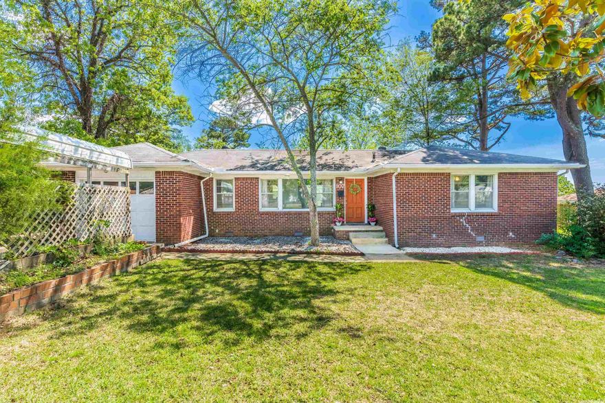 Wonderful home on 1.44 acres in a great neighborhood convenient to all NLR, Maumelle and Little Rock has to offer.  Two bedrooms plus office that could be used as a small bedroom or nursery, plus room for expansion in the one car garage.  Home has three great living areas, including a sunroom to overlook the beautiful 1.44 acres and enjoy the sunsets.  Some recent updates including new paint; newer hot water heater, lighting, ceiling fans and more!  Come see this great home! (Agents see agent and showing remarks)