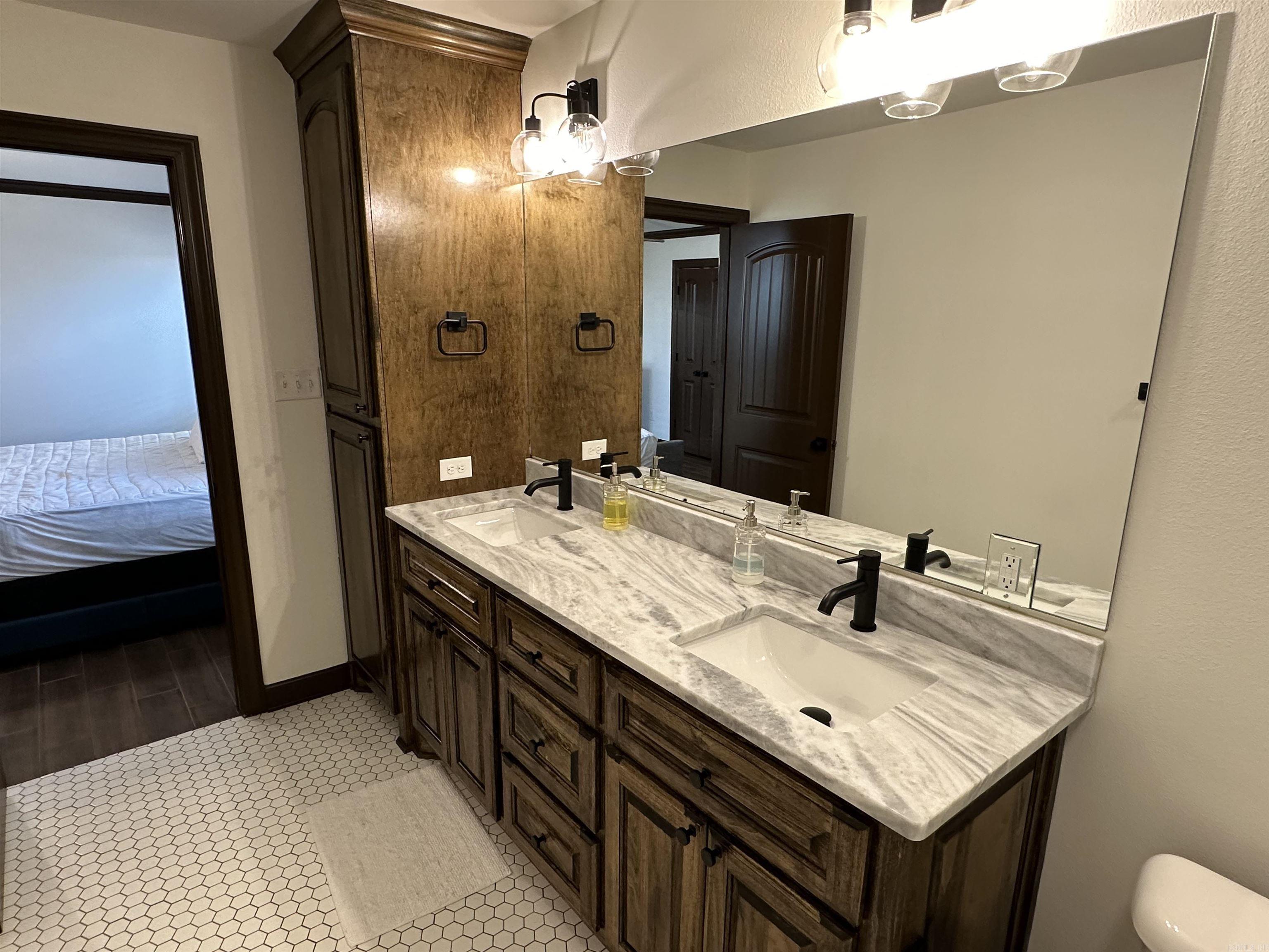 Macarthur Place Original - Residential Lease