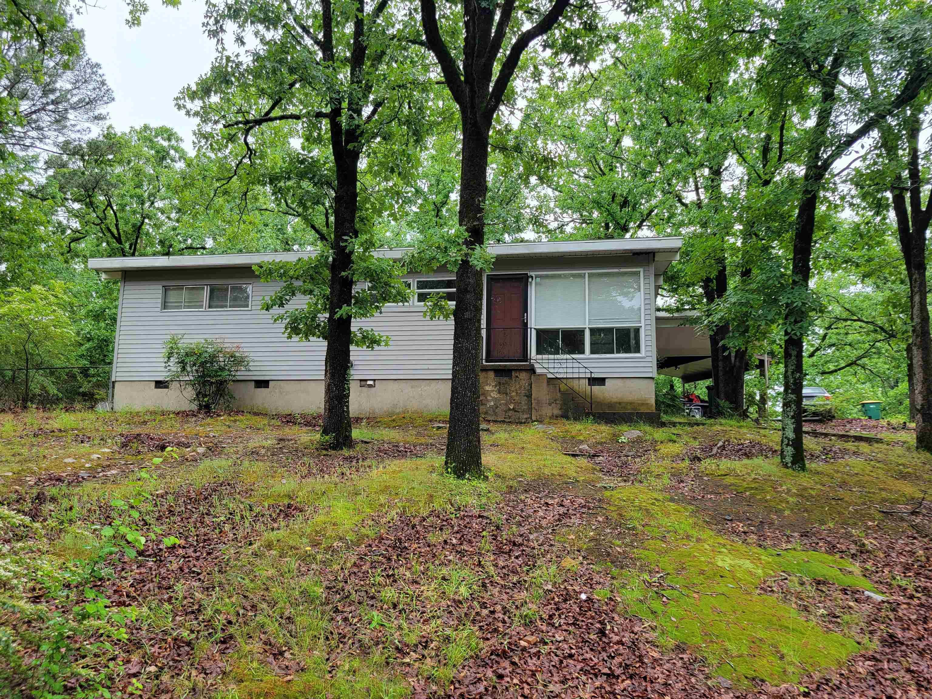 Great investment opportunity with a tenant already in place. This 3 Bed 1.5 Bath home is tenant occupied. Currently rented at $1150 per month. 24-hour notice is required for showings. Tenant is in lease until May 2026. Photos are form prior to tenant's move in.