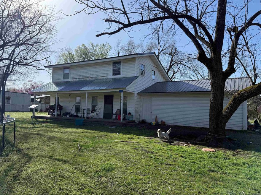 Experience the best of the Ozarks at 250 Bluebird Ln. This 4-bedroom, 3-bathroom home offers 2,237 sq ft of potential set on 14 stunning acres of wooded and open land. Complete with a large private pond and located just a short drive from the famous White River, this property is a dream for outdoor enthusiasts. Being SOLD AS-IS, it's a rare opportunity to secure significant acreage and a spacious mountain retreat in Mount Pleasant.