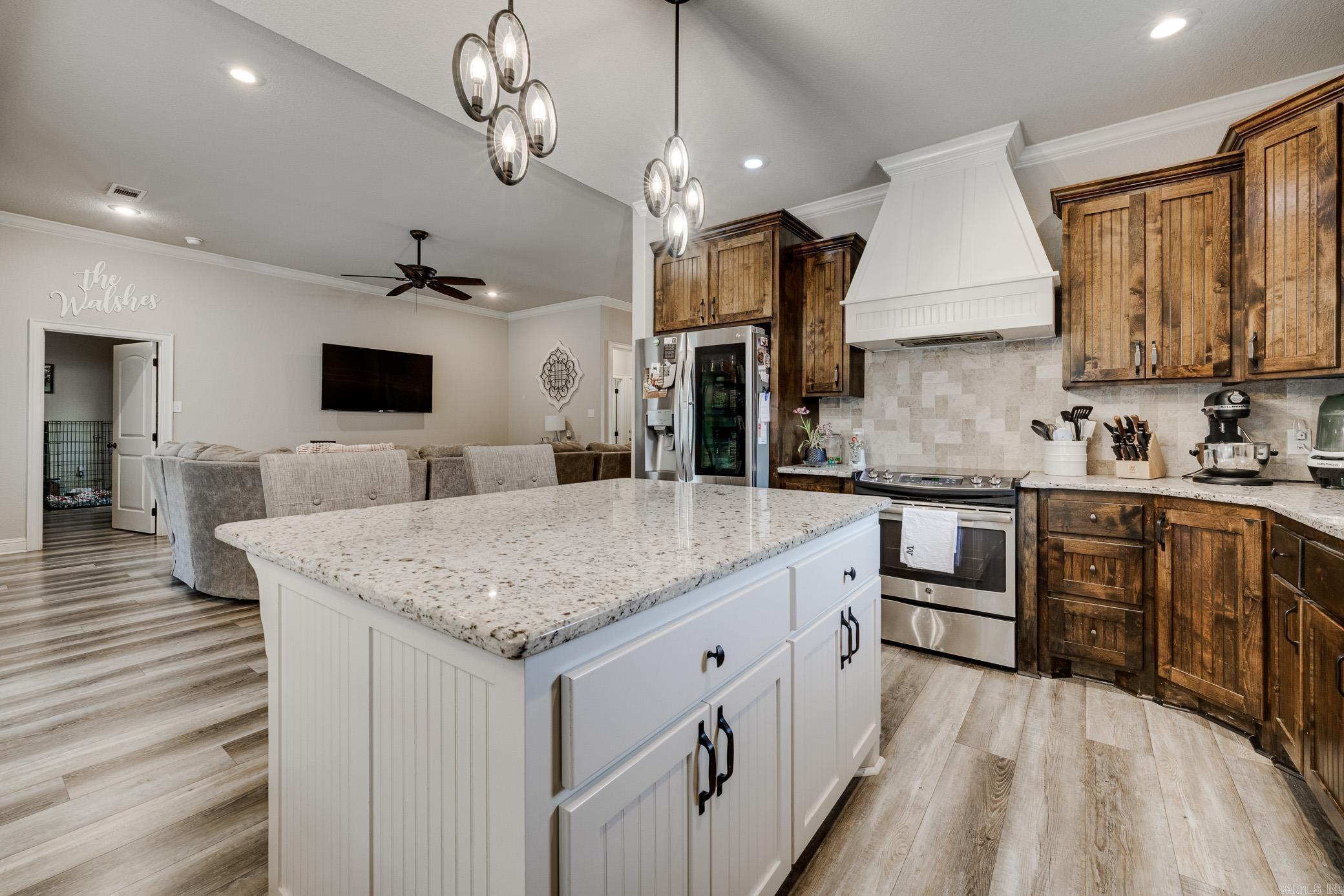 SALEM WOODS - Residential