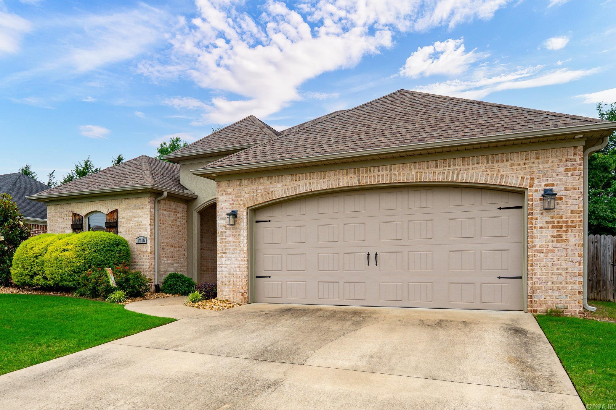 SALEM WOODS - Residential