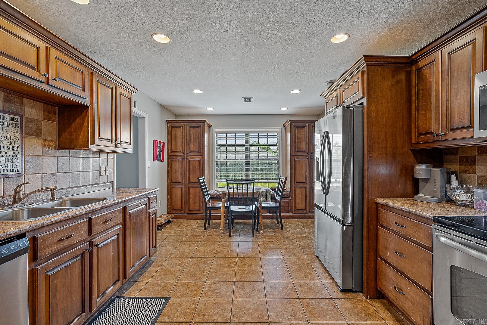 CARRIAGE HILL - Residential