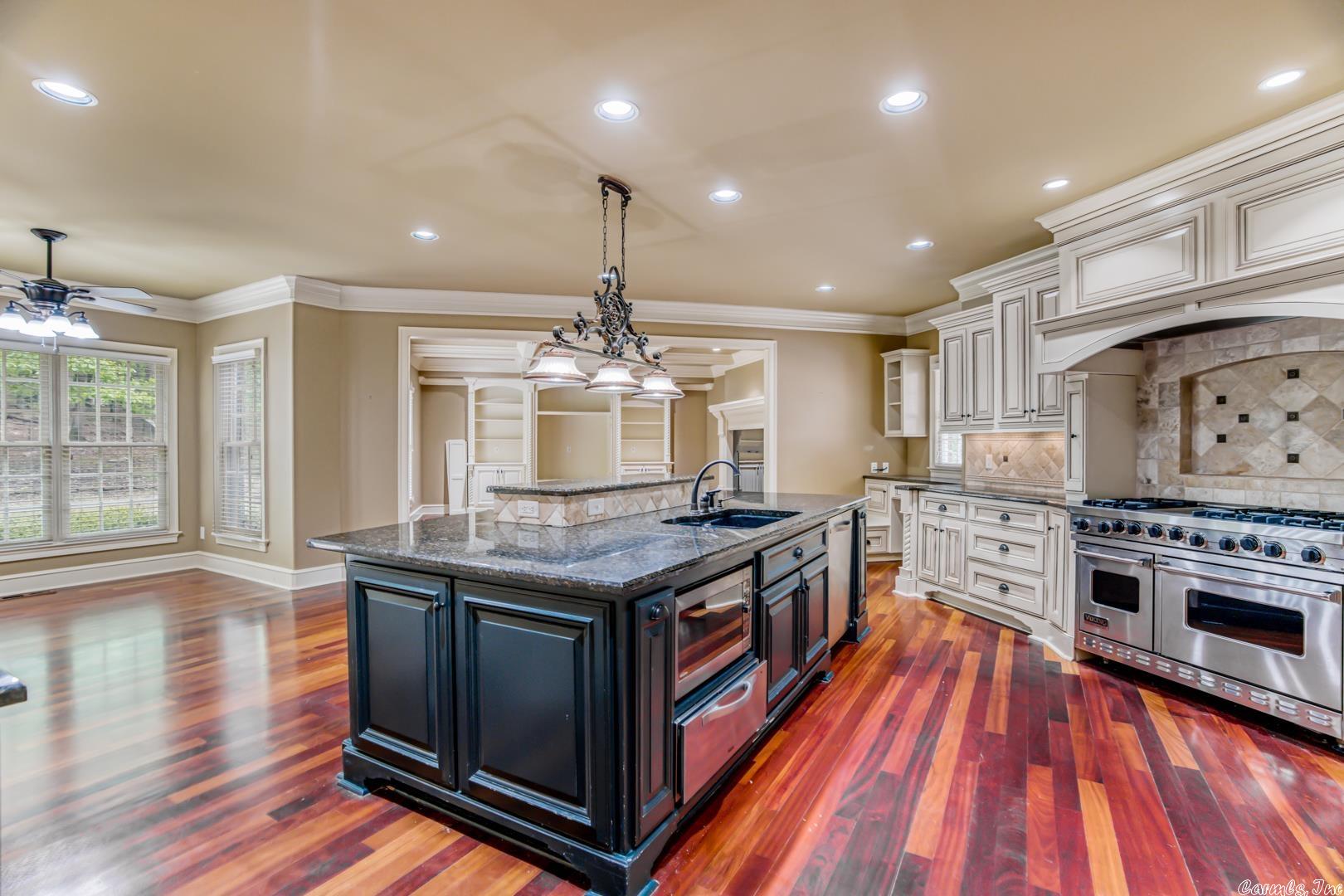 CHENAL DOWNS - Residential