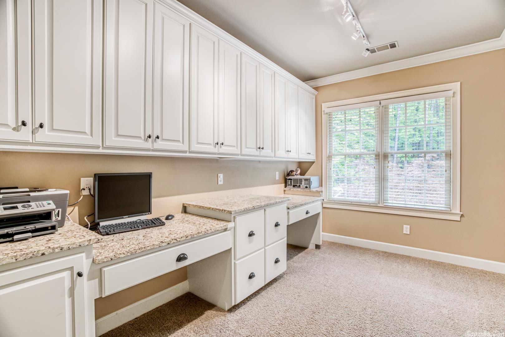 CHENAL DOWNS - Residential