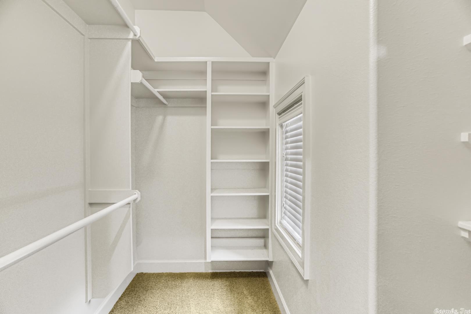 CHENAL DOWNS - Residential