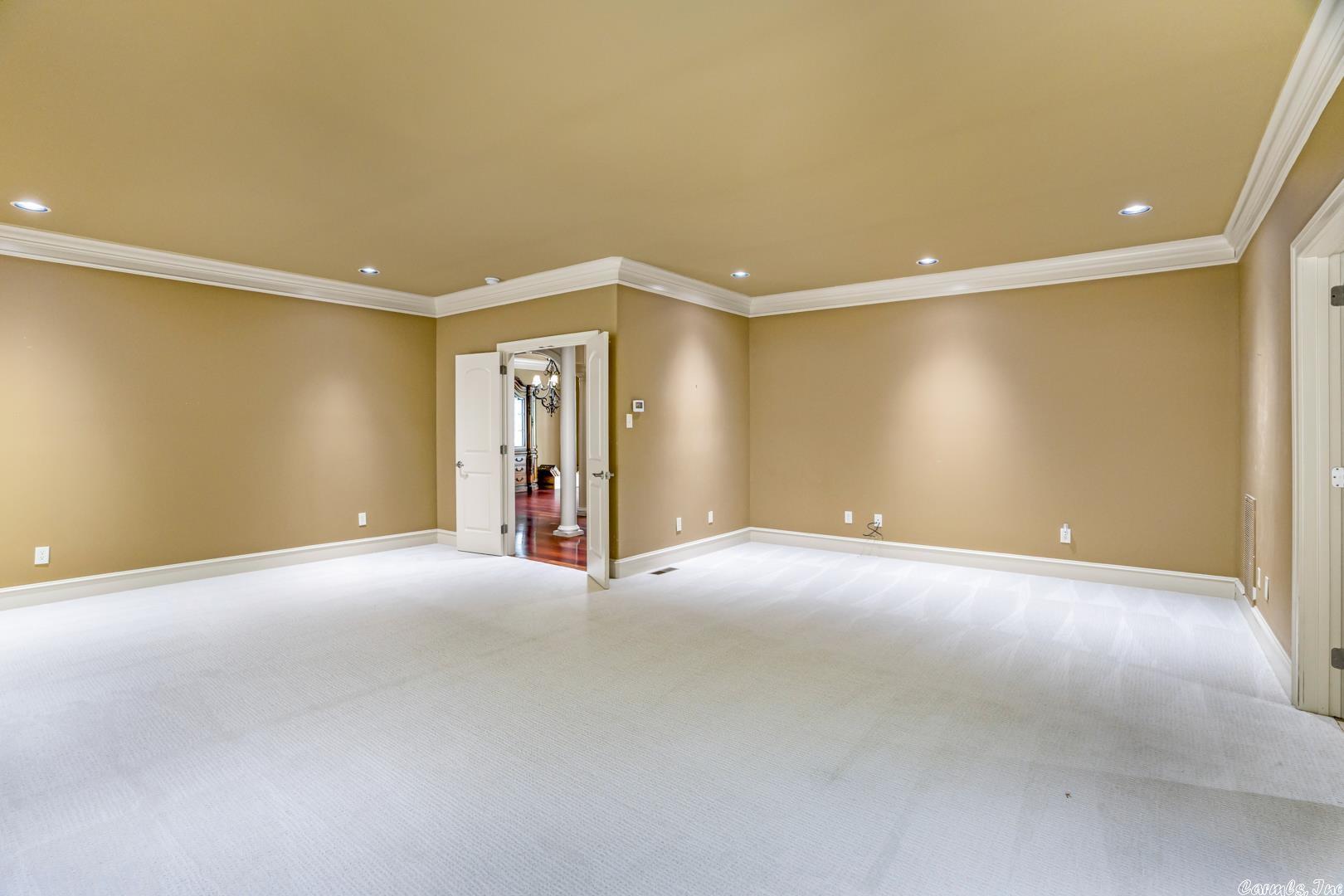 CHENAL DOWNS - Residential