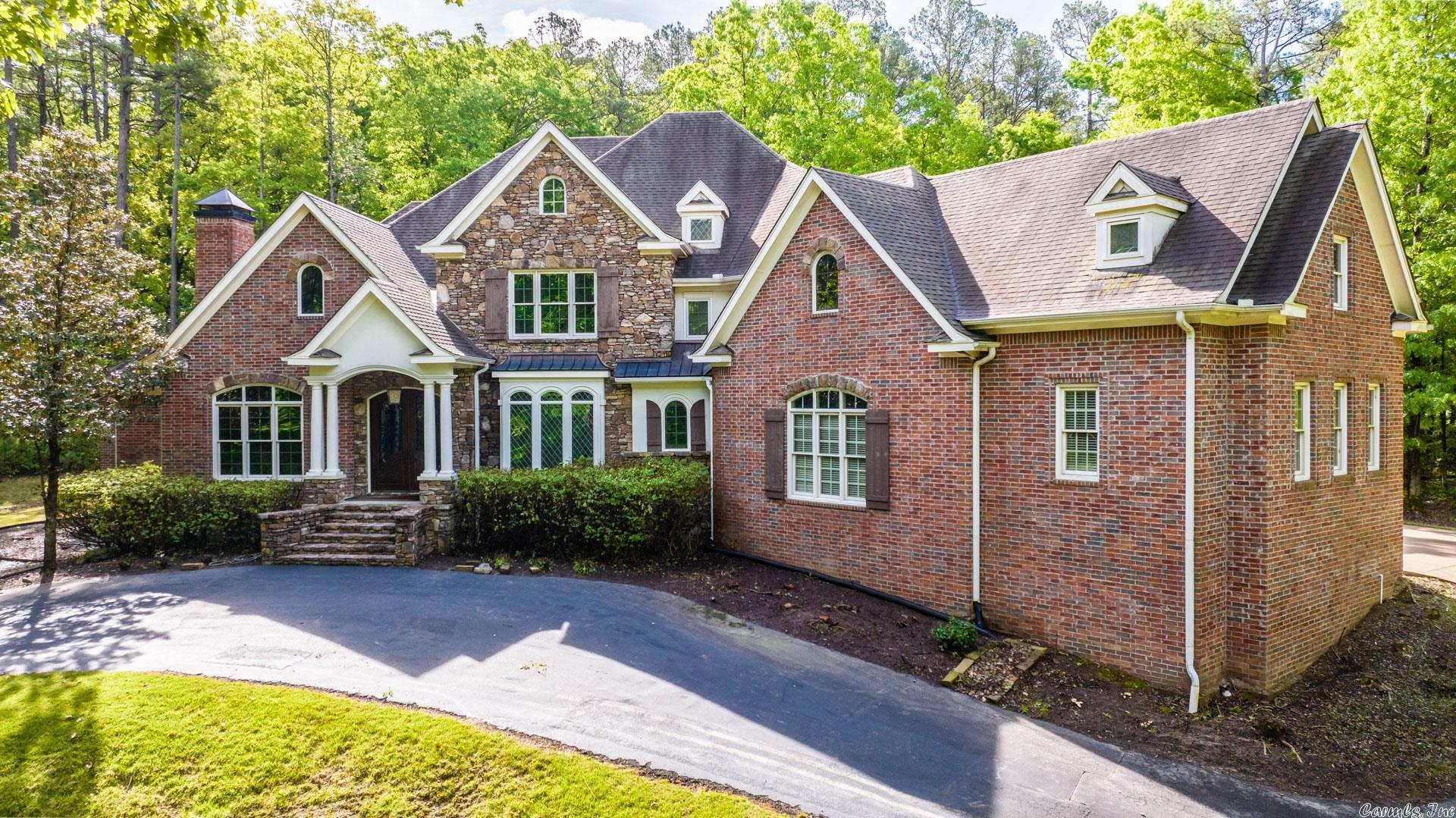 CHENAL DOWNS - Residential