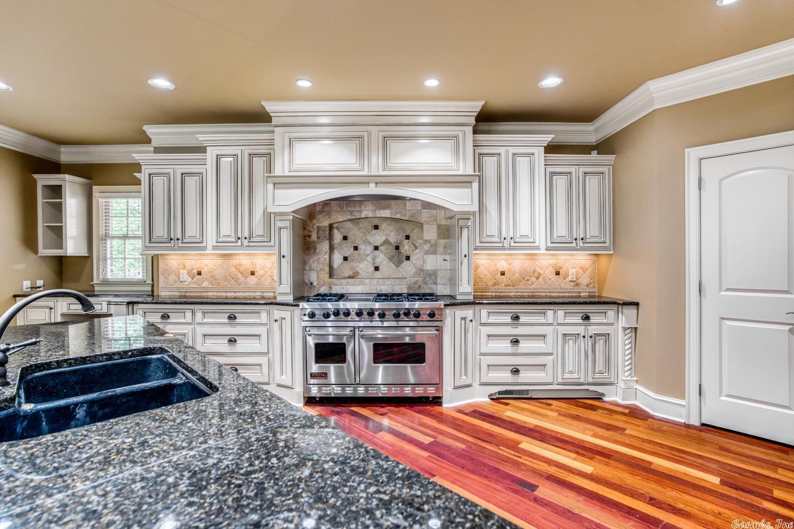 CHENAL DOWNS - Residential