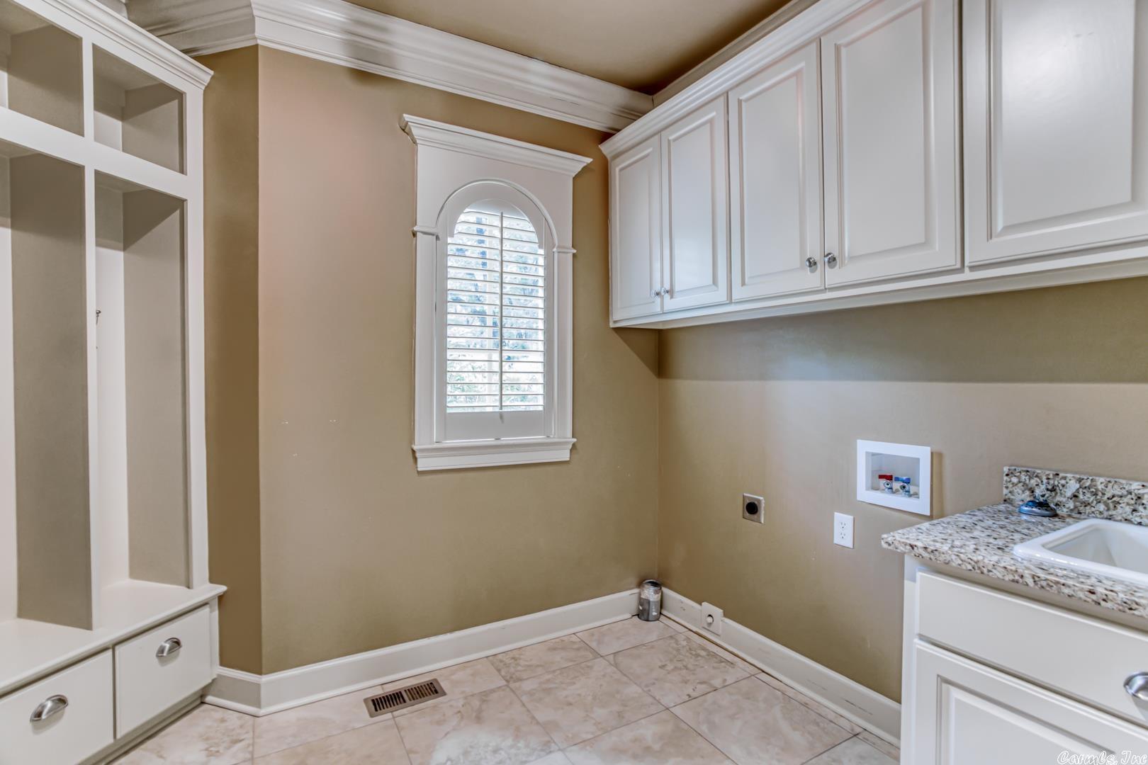 CHENAL DOWNS - Residential