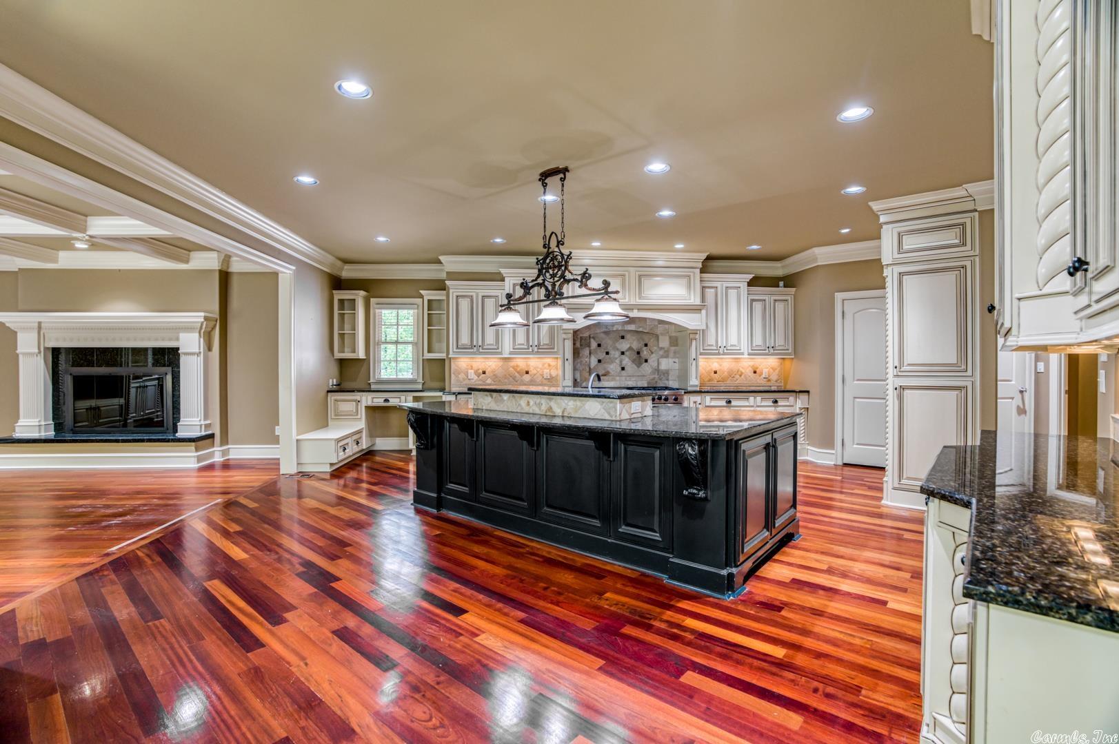 CHENAL DOWNS - Residential