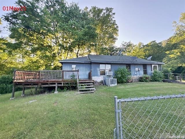 FOUNTAIN LAKE... $72,800... 3BR 2 bath family home.. live in Ft Lake School district for way under $100k.. offers l acre lot, paved rd access, fenced front yd, sunroom; easy access Hot Springs, Benton or Little Rock for larger amenities like restaurants, shopping, medical or fun activities ; also near Walmart on Hwy 7, appx 5-6 miles to Ft Lake School, General Dollar Store and Sonic.. list value reflects needed work but well worth the $$$..