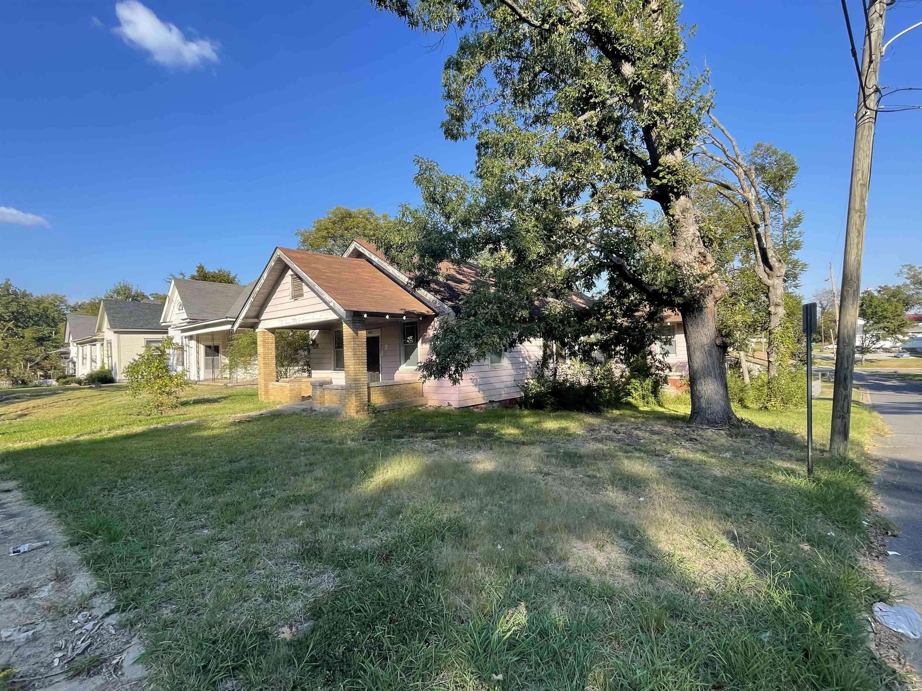 Jones & Worthen - Residential