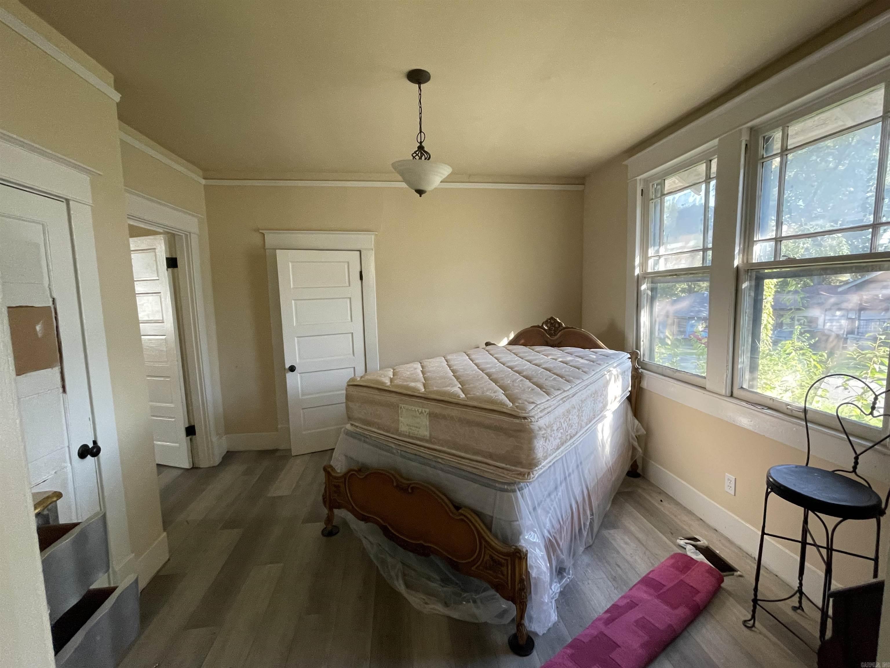 Jones & Worthen - Residential