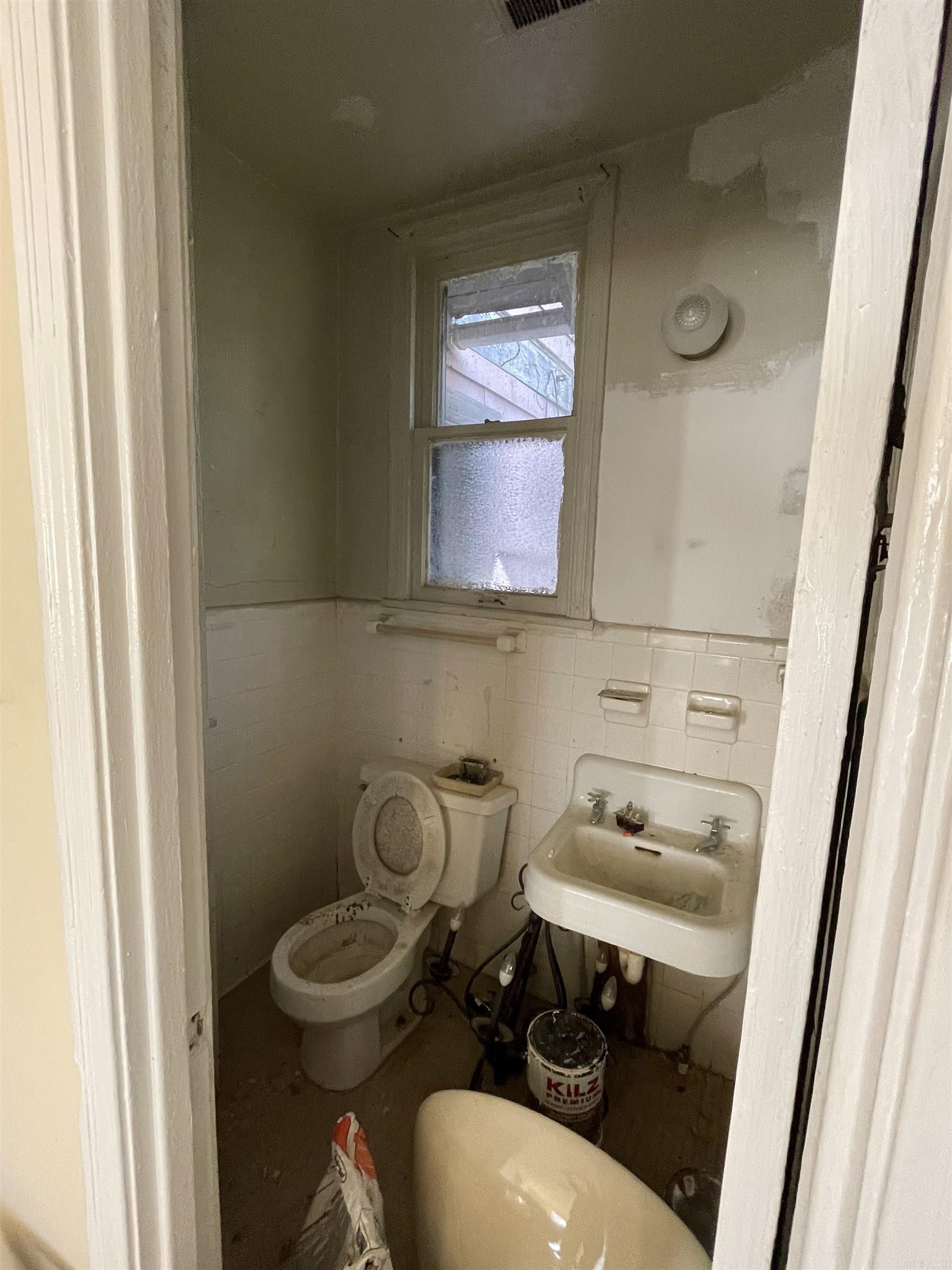 Jones & Worthen - Residential
