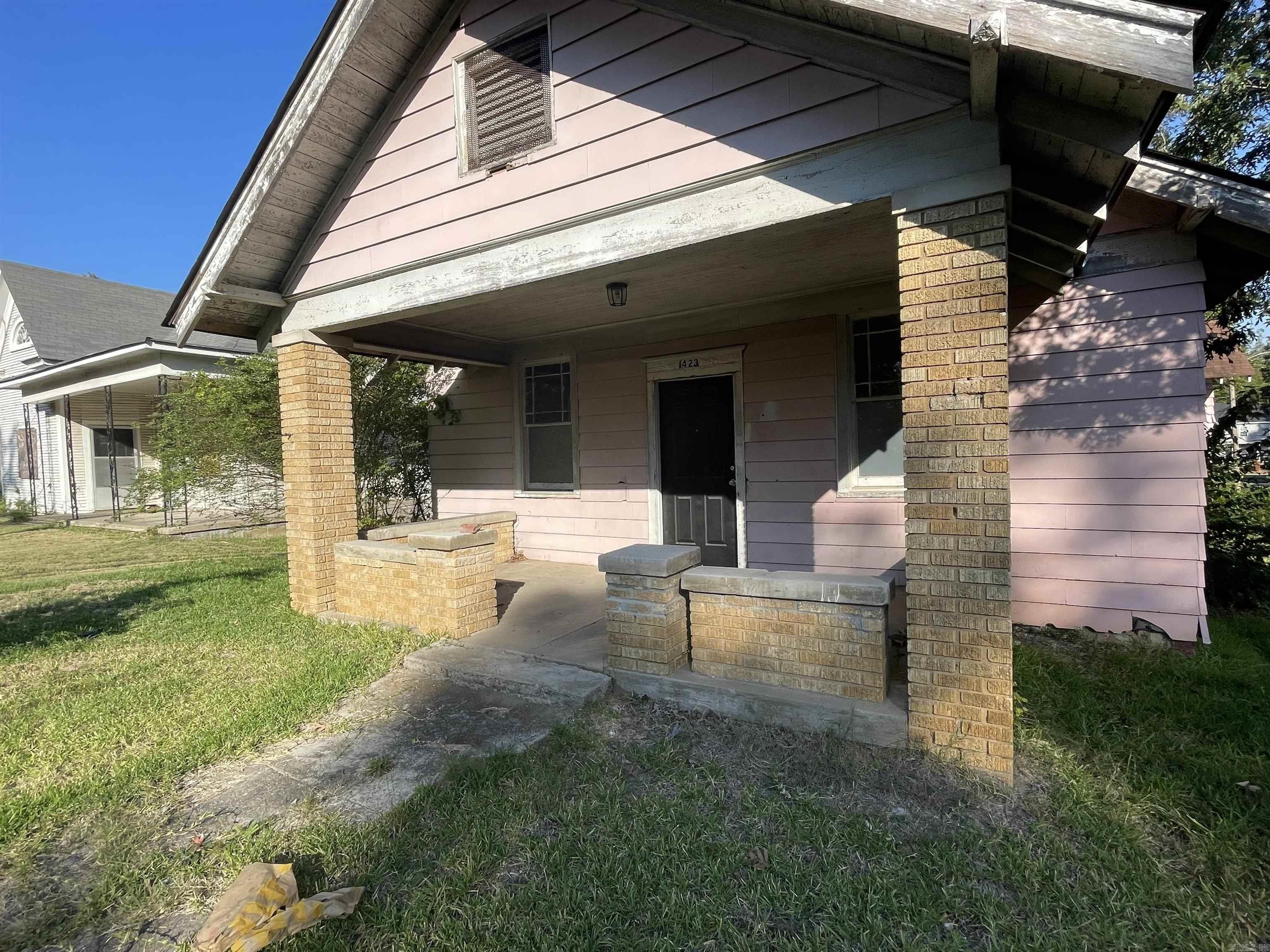 Jones & Worthen - Residential