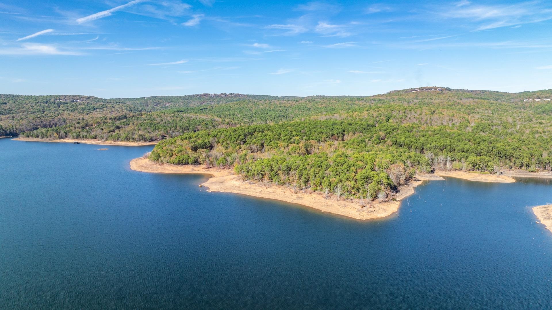 ENCHANTED PENINSULA - Residential