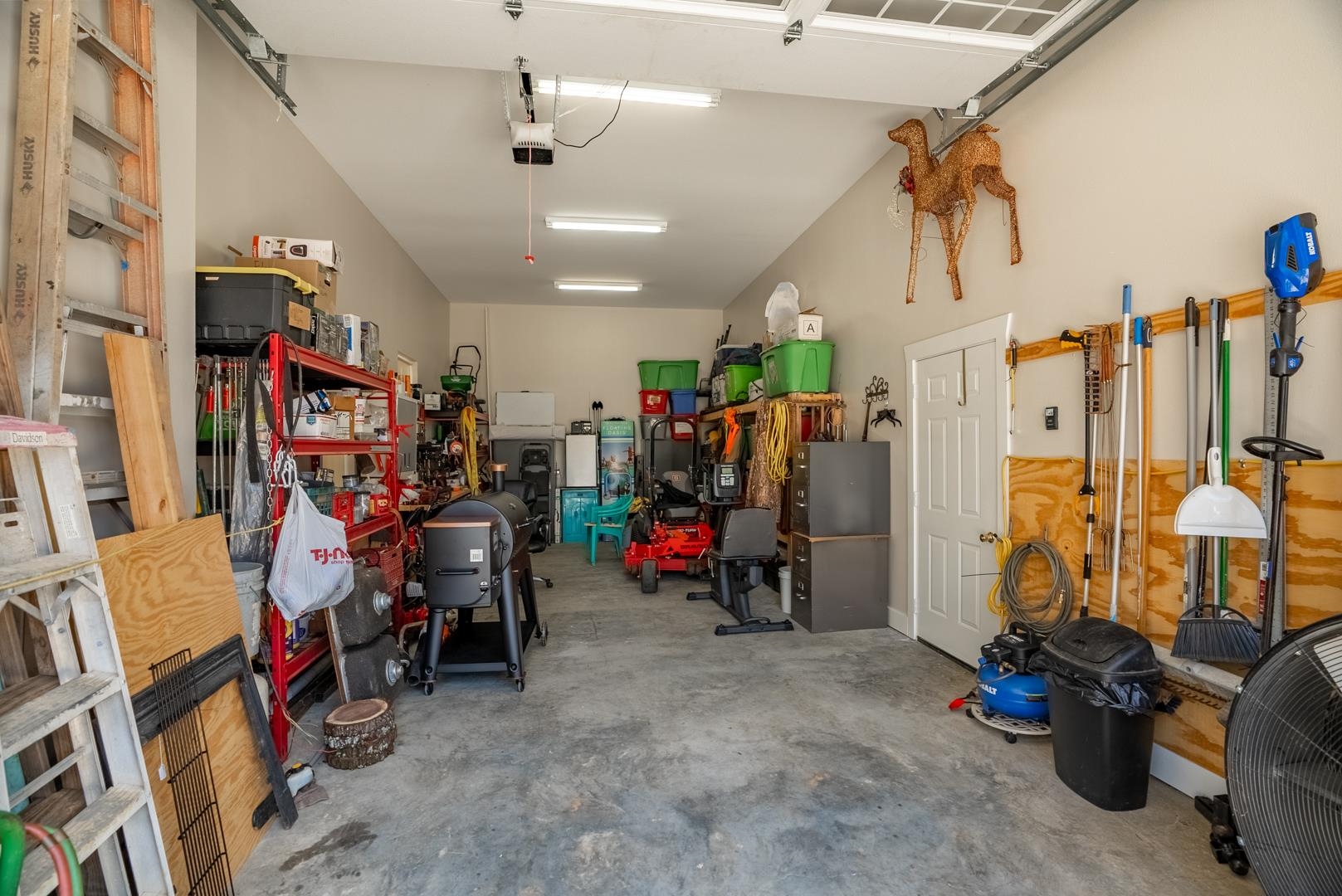 ENCHANTED PENINSULA - Residential