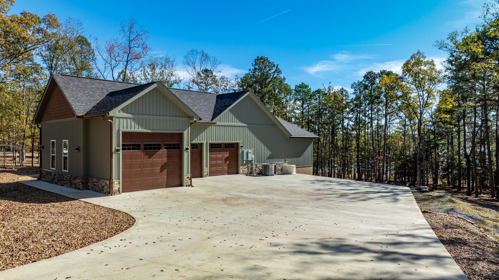 ENCHANTED PENINSULA - Residential