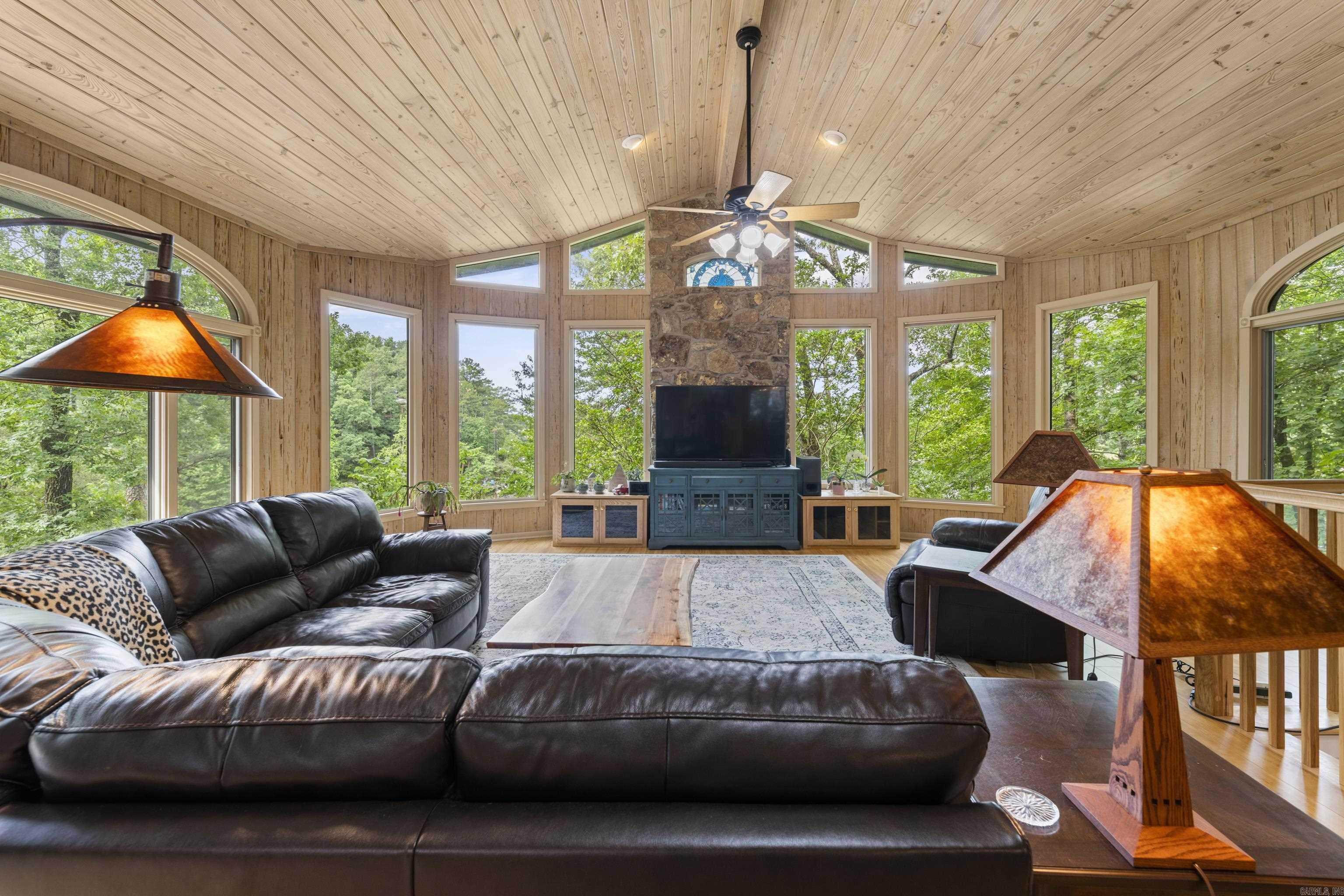 LAKE FOREST ESTATES - LAKE - Residential