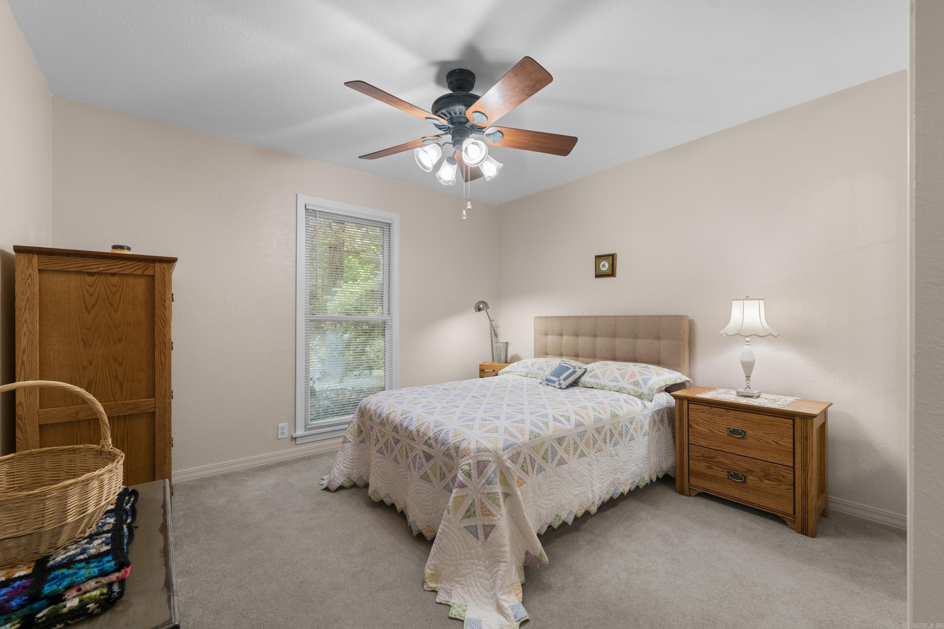 LAKE FOREST ESTATES - LAKE - Residential