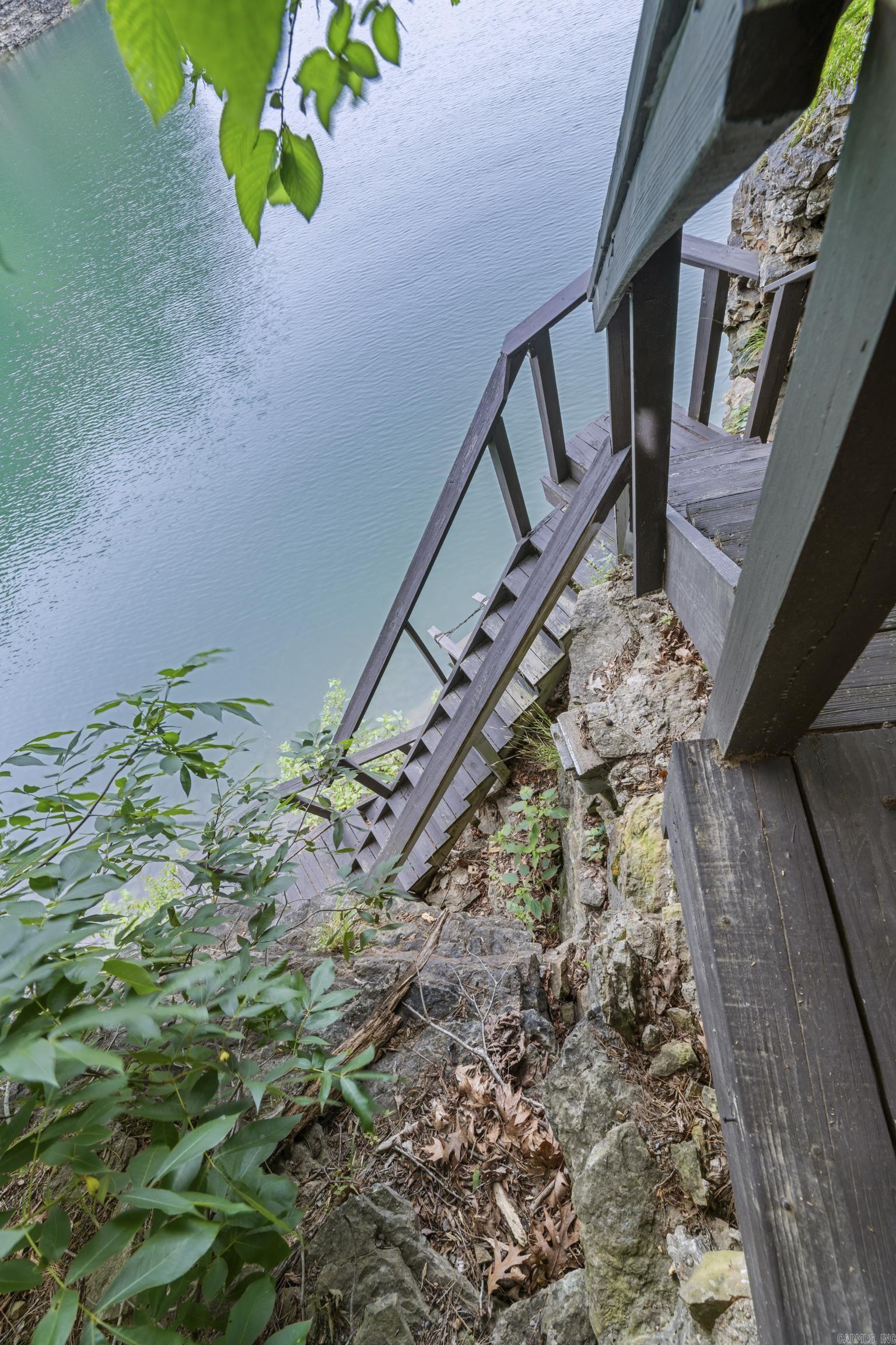 LAKE FOREST ESTATES - LAKE - Residential