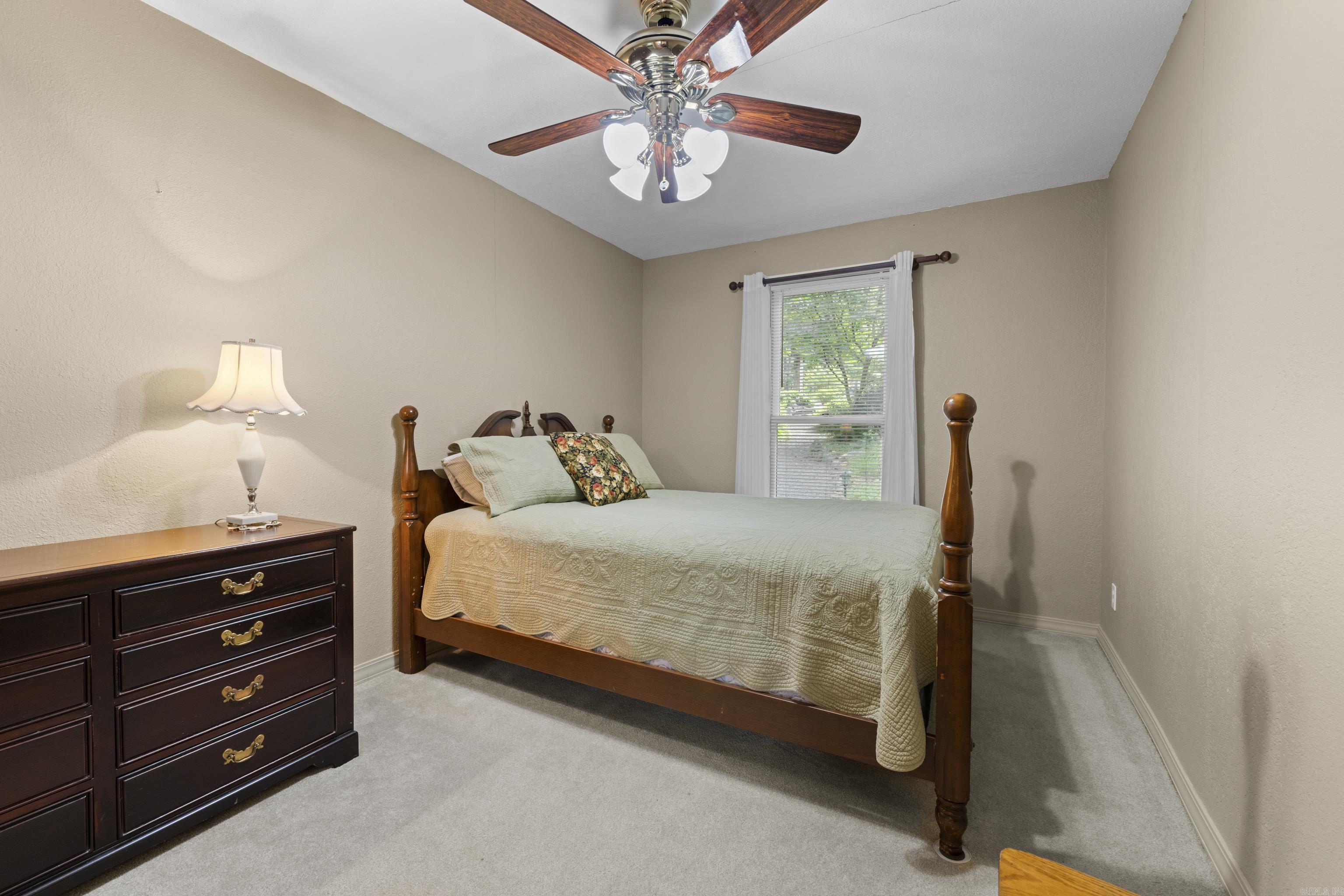 LAKE FOREST ESTATES - LAKE - Residential