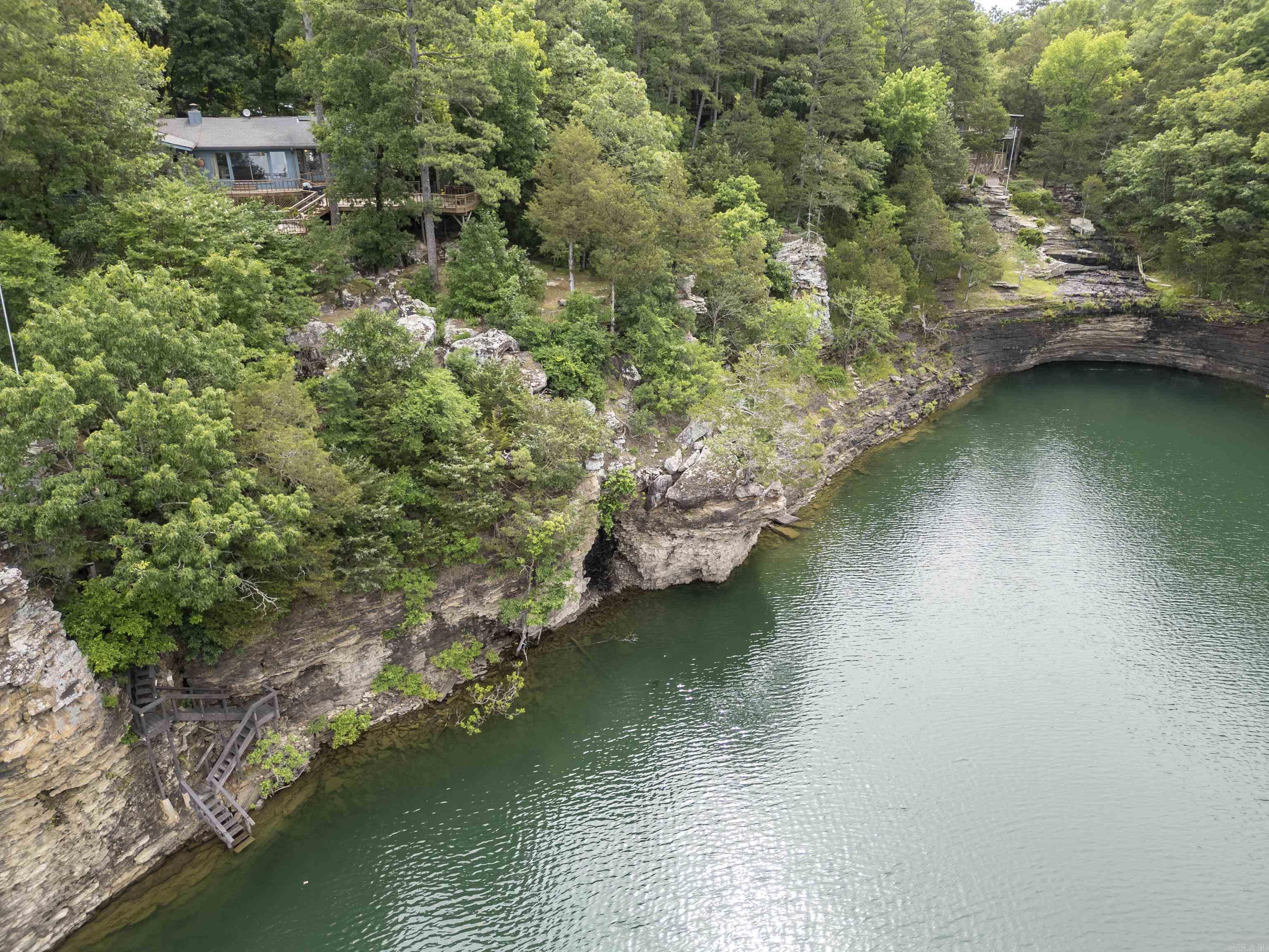 LAKE FOREST ESTATES - LAKE - Residential