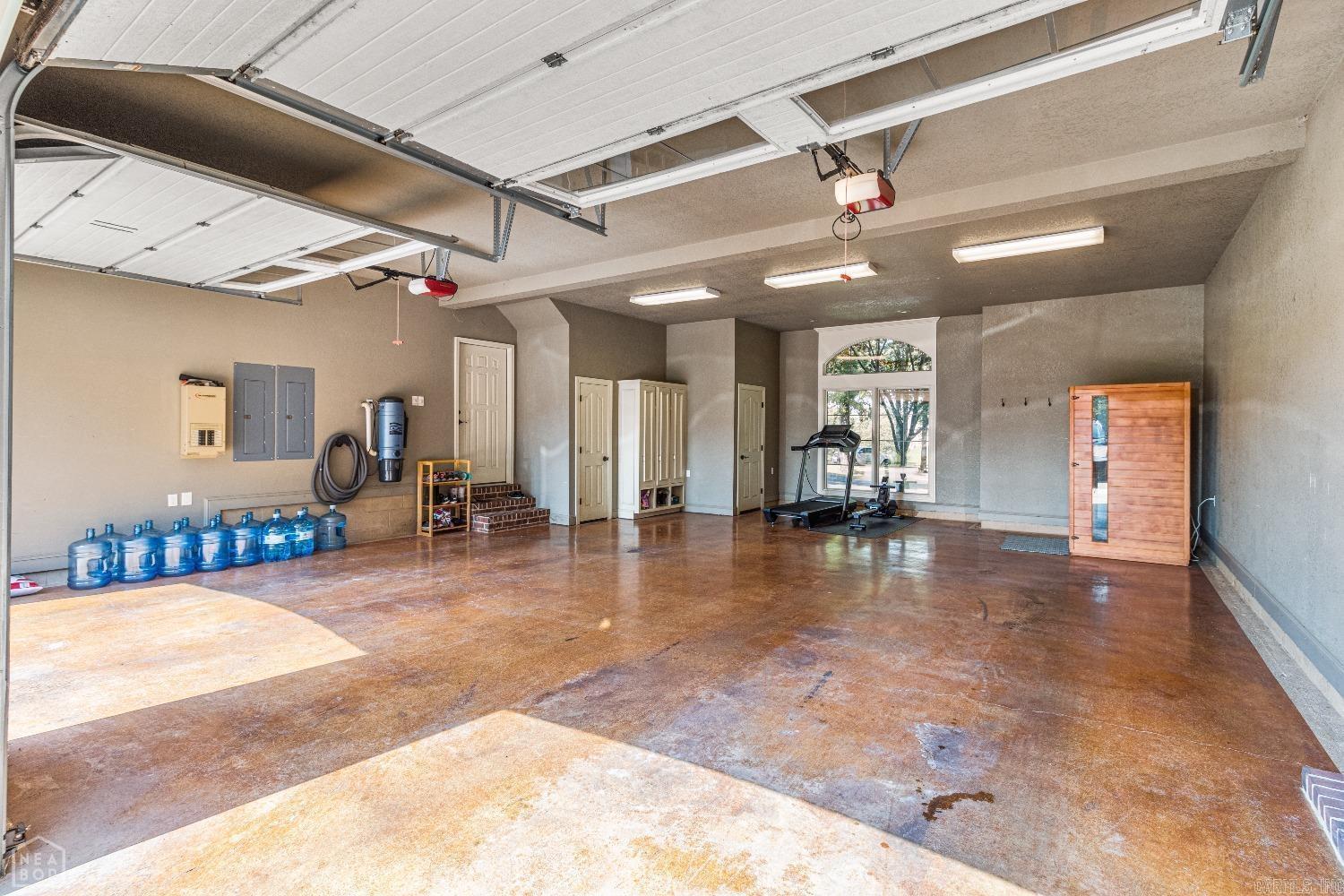 TERRA HILLS - Residential