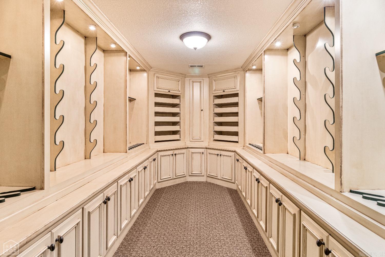 TERRA HILLS - Residential