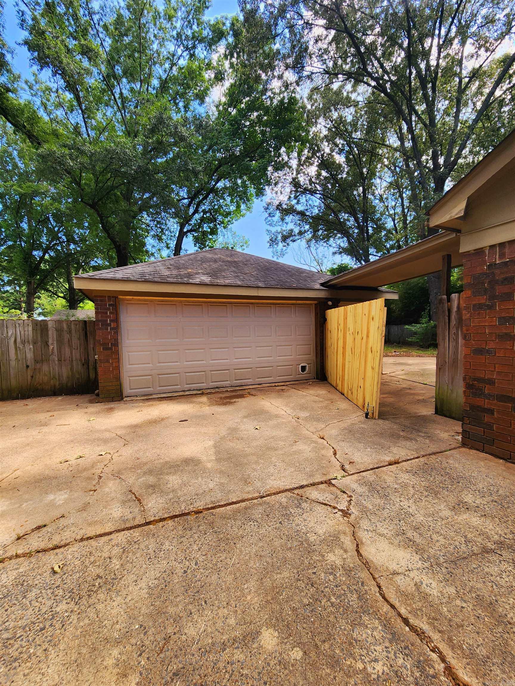 CREEKWOOD - Residential