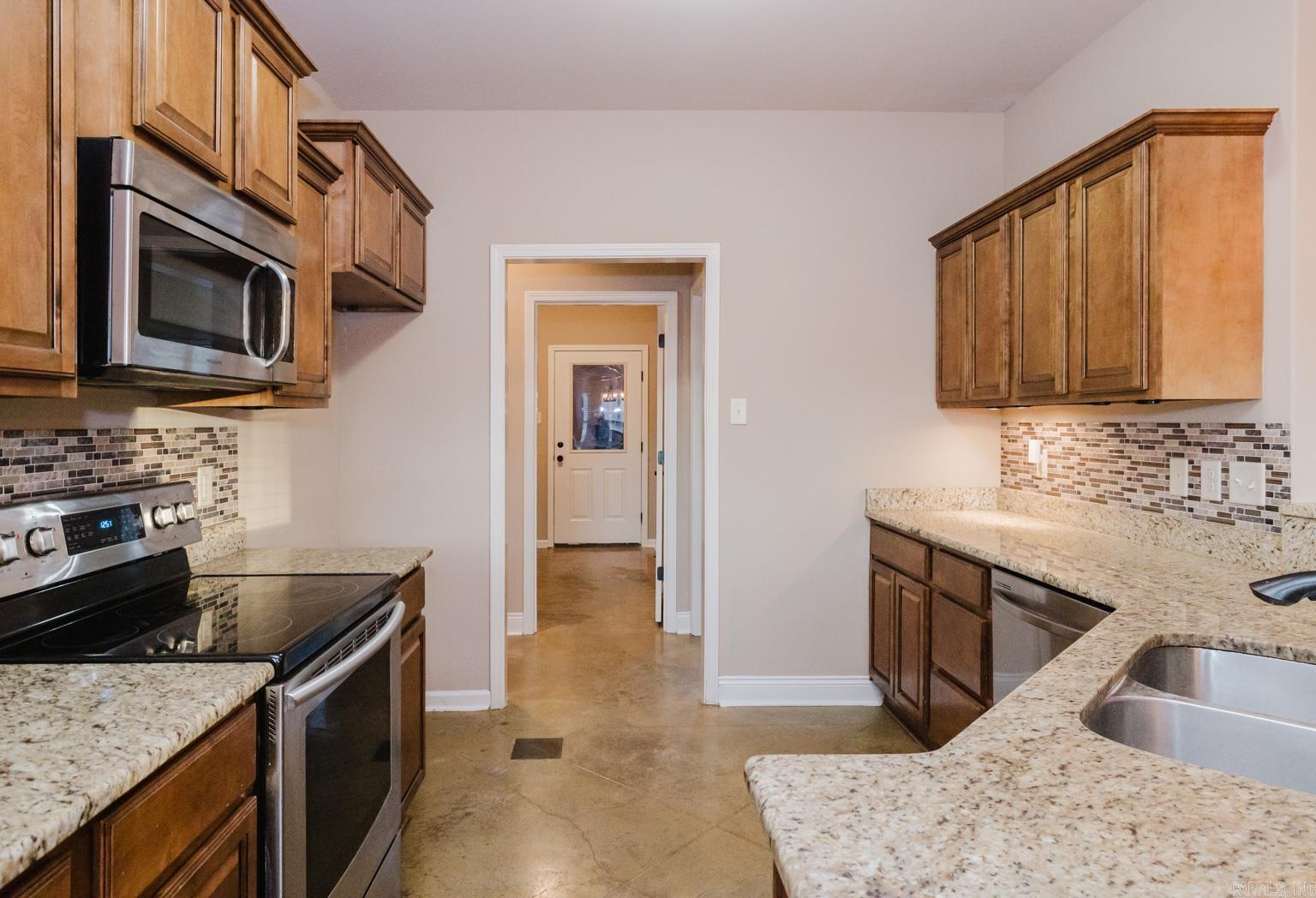 SPRINGHILL VILLAGE - Residential