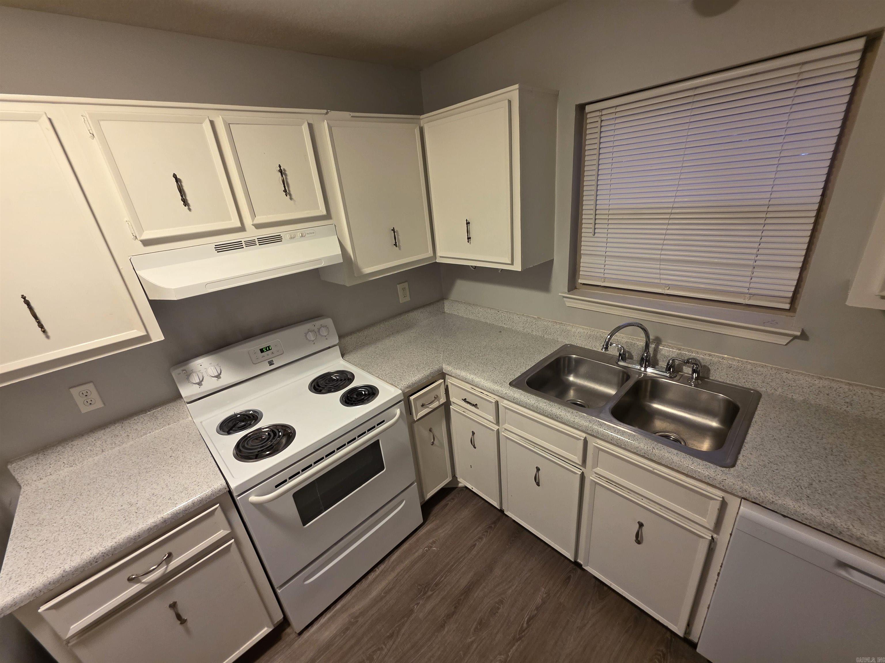 Edge Hill Townhomes - Residential Lease