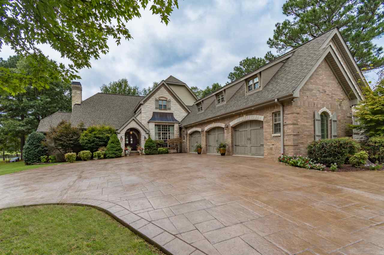 .Welcome to Resort Life living conveniently in your own home! Exceptional property on #17 green & #18 tee box of Diamante Golf Course. Fantastic view of the pond and fountain. This one is a must see if you are one who appreciates the finer things! You have so many choices of how you want to relax and enjoy your life in this immaculately maintained home. Be sure to click on the virtual tour tab for a VIRTUAL WALK THRU featuring all the details of the magnificent property. Gold status in Diamante Country Club